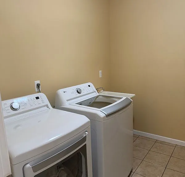 1134 Concord Ct — Photo 6