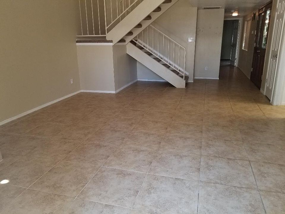 1st image of 1127 E Leeward Ln