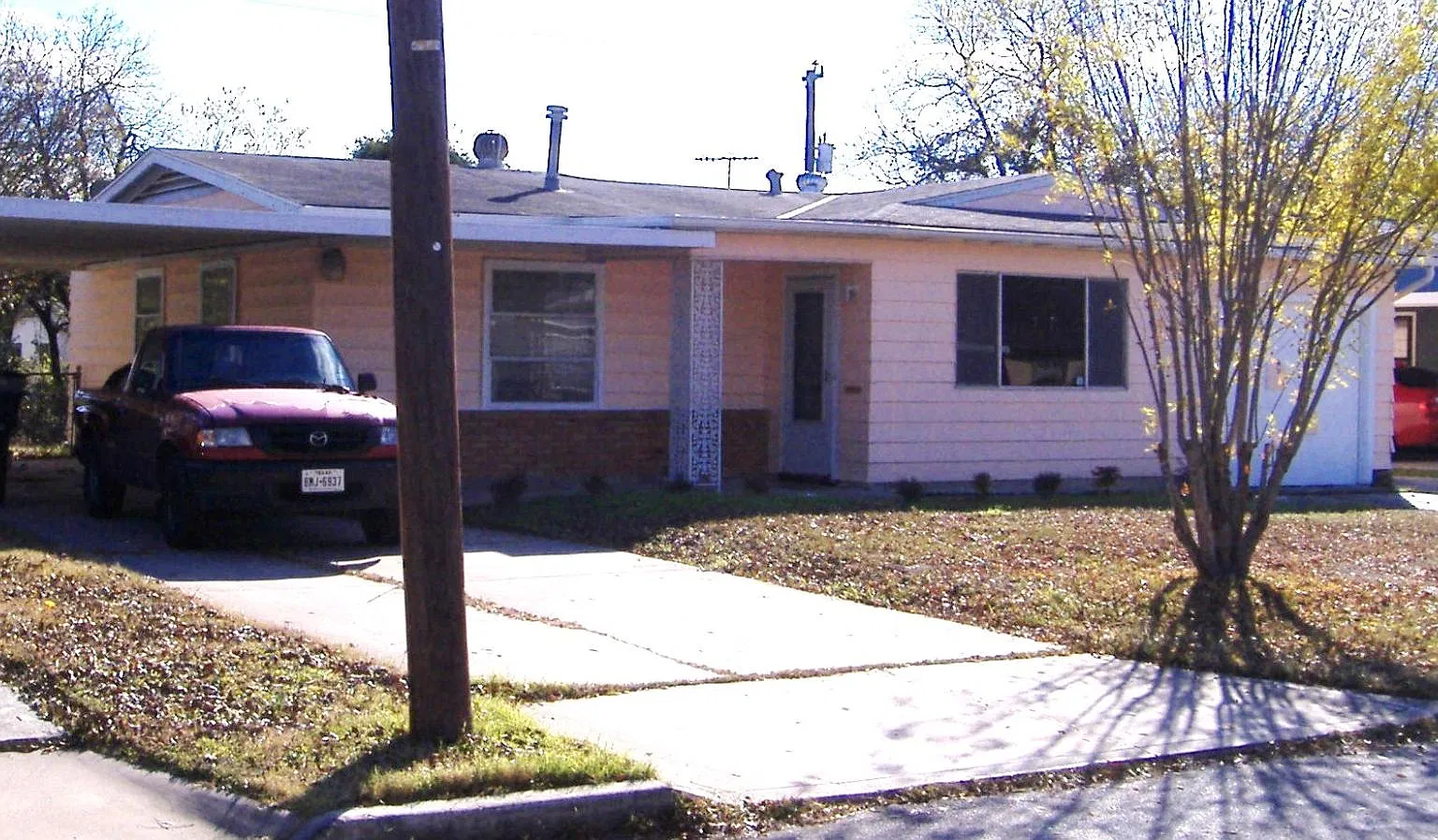 3 bed, 1492 sqft, $1,200 — Photo 2