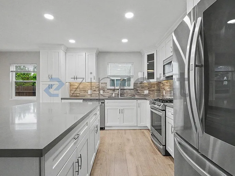 2307 N Cirby Way — Photo 16