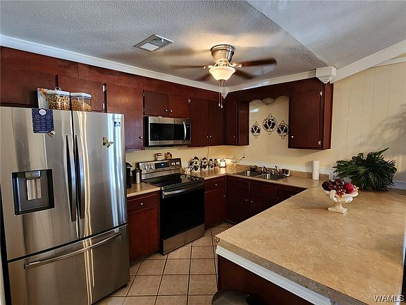 5th image of 4706 45th St E