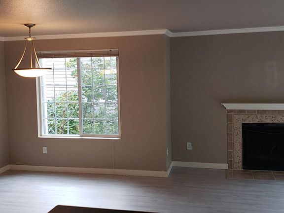 2nd image of 10012 NE 120th Ln APT D201