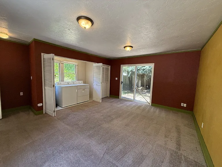 1315 Washington St — Photo 11