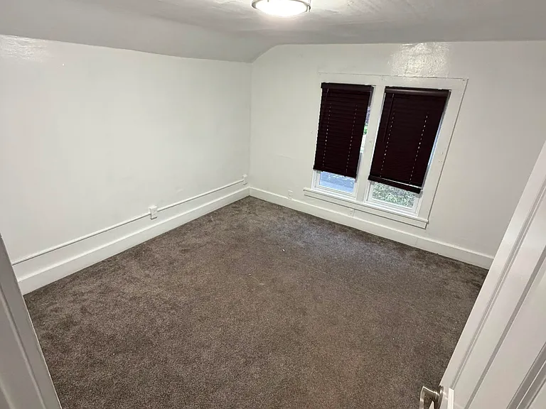 505 Saint Clair St — Photo 10