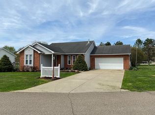 1215 Bam Ln, Zanesville, OH 43701