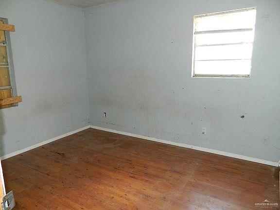 3rd image of 1307 Pino St