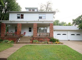 355 S Main St, Warrensburg, IL 62573
