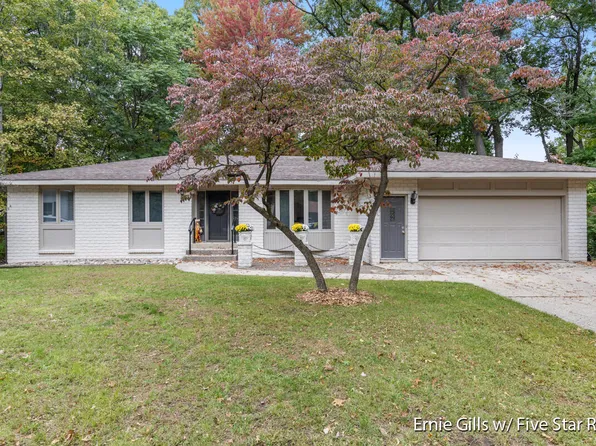 4627 Deepwood Ct SW, Wyoming, MI 49519