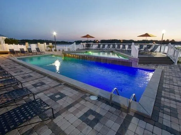 Lakeshore Pointe Apartment Homes