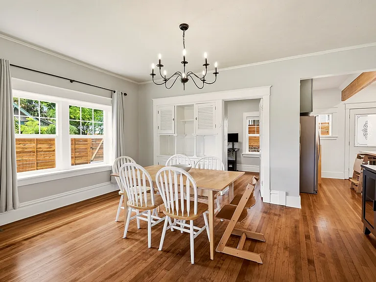 1303 S Ash St — Photo 8