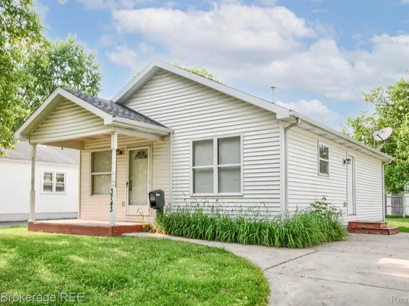 3743 Pitkin Ave, Flint, MI 48506