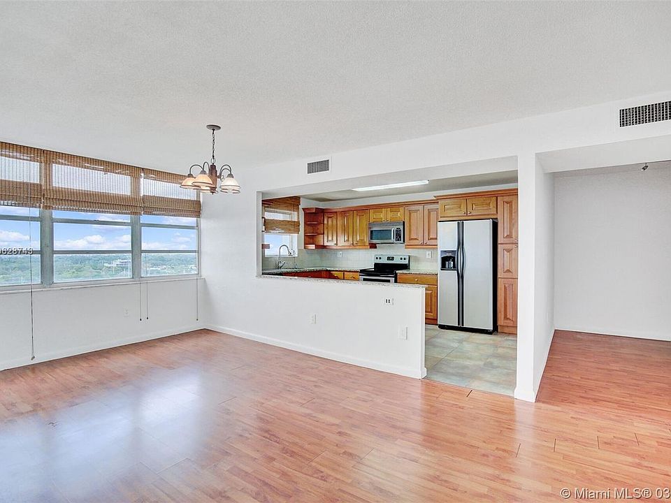 1st image of 2780 NE 183rd St APT 1502