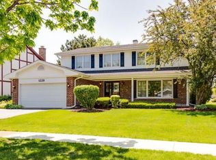1228 Leeds Ln, Elk Grove Village, IL 60007