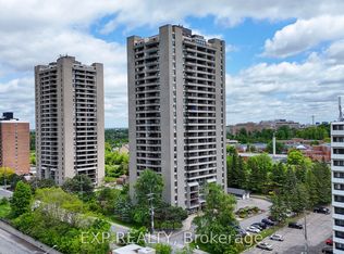 1785 Frobisher Ln #2007, Ottawa, ON K1G 3T7