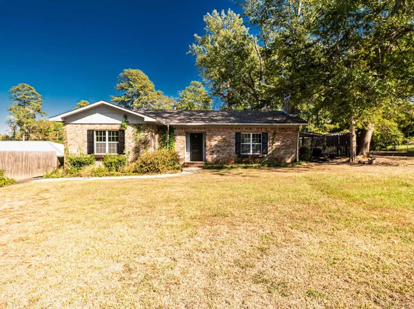 1003 Broadway St, Smackover, AR 71762