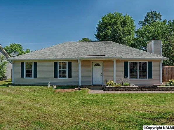 2534 Pioneer Rd SW, Huntsville, AL 35803