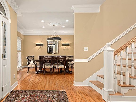 2nd image of 4809 Cove Creek Dr SE