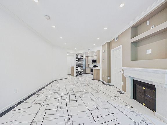 3rd image of 300 Caldecott Ln Unit 206