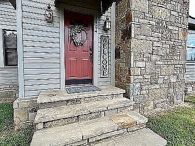2nd image of 1484 Bakers Creek Rd