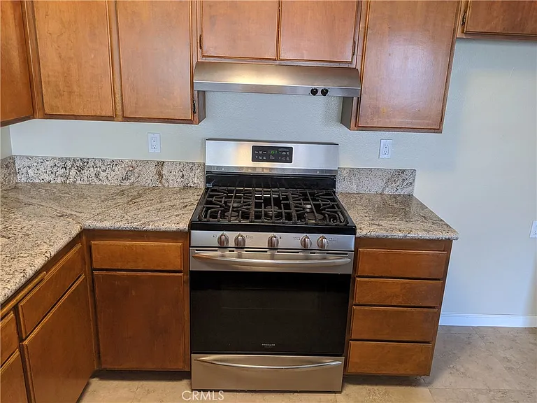 17330 Chatsworth St #9 — Photo 4