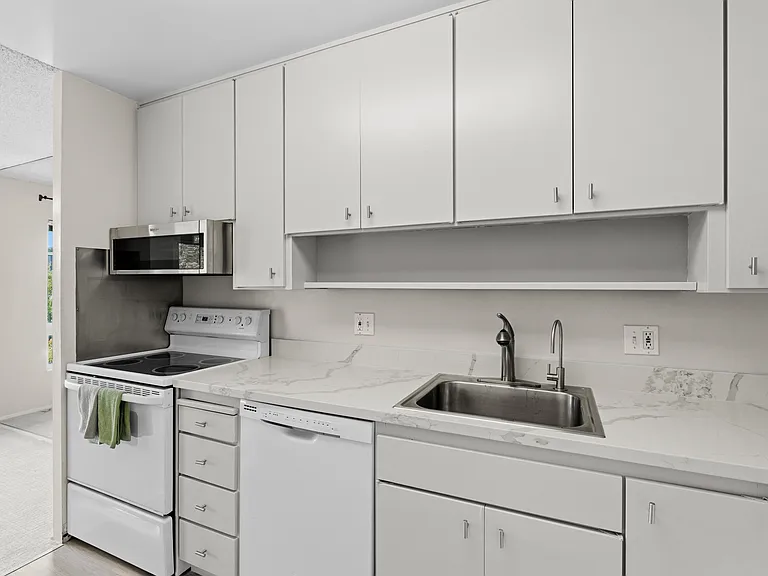 847 N Humboldt St #309 — Photo 7