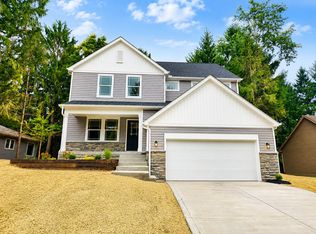 1612 Whispering Pines Ln, Bellefontaine, OH 43311