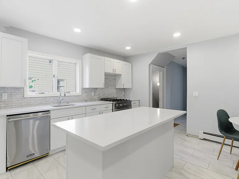 336 W Palisade Ave — Photo 6
