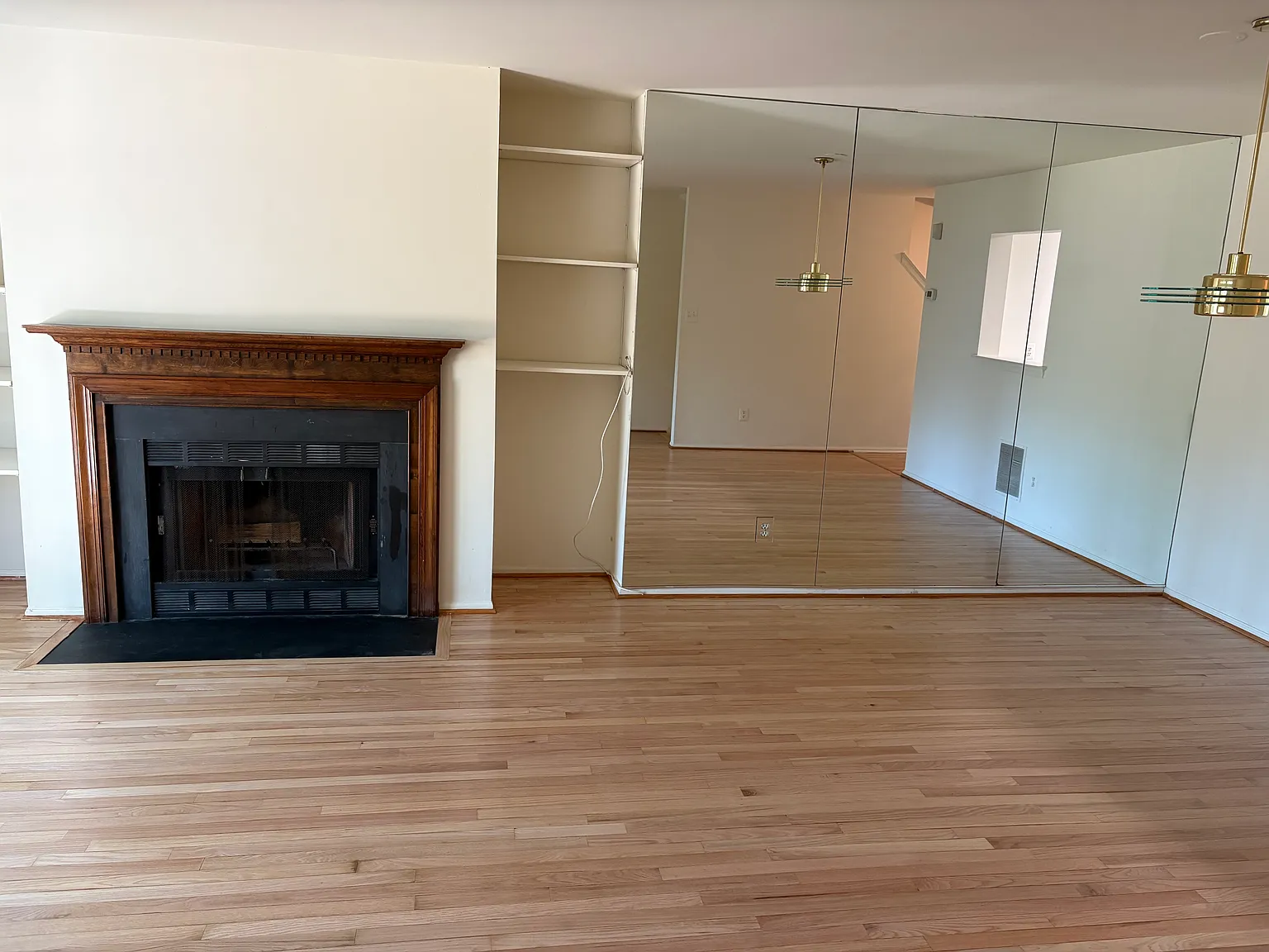 7255 Brookfalls Ter — Photo 3