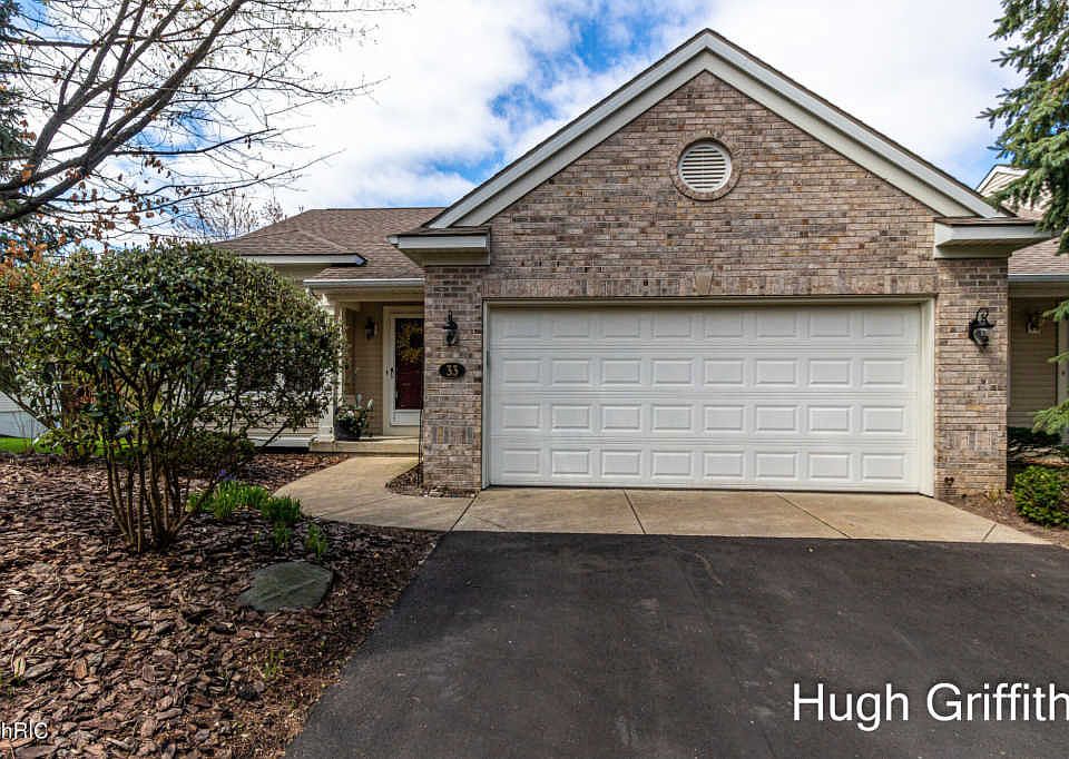 1st image of 33 Aspen Ln NE