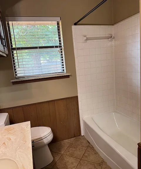 2118 N Crescent Dr — Photo 19
