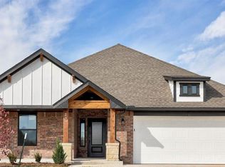 208 Juniper Cir, Noble, OK 73068
