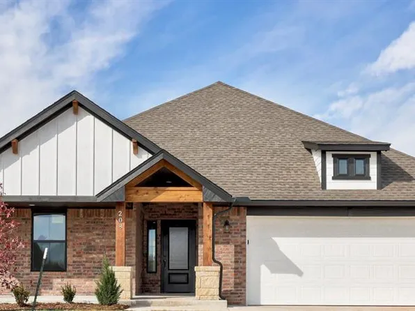 208 Juniper Cir, Noble, OK 73068