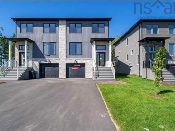 83 Simona Dr, Dartmouth, NS B2X 0E1