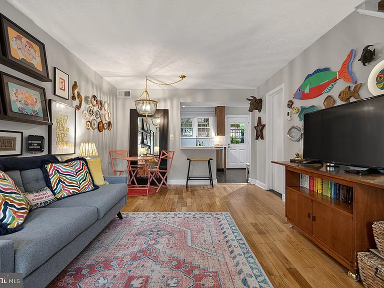 150 S Virginia Ave #34 — Photo 7