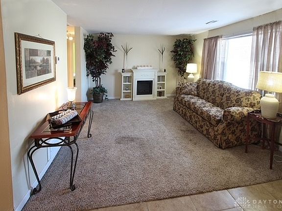 2nd image of 867 Stanlyn Dr