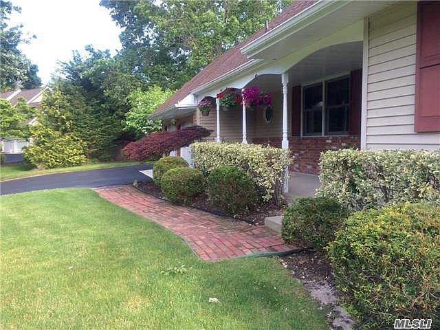 1st image of 14 Spyglass Ln