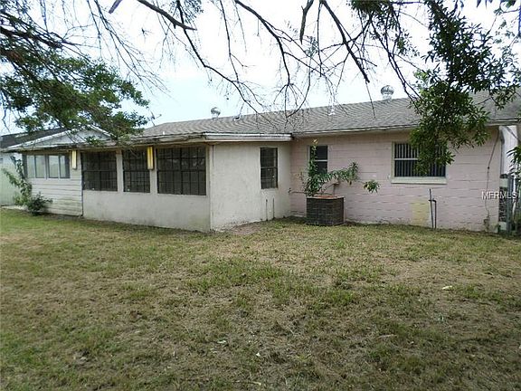 3rd image of 4633 Canna Dr