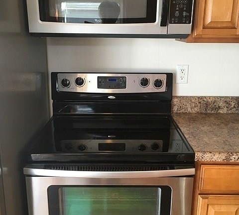 4th image of 665 Hill St NE