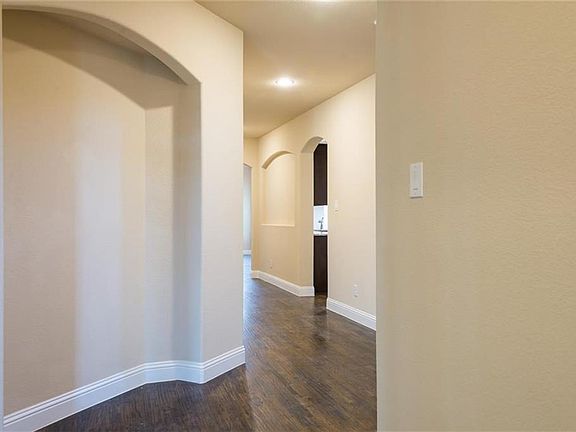 4th image of 5634 Barrique Blvd