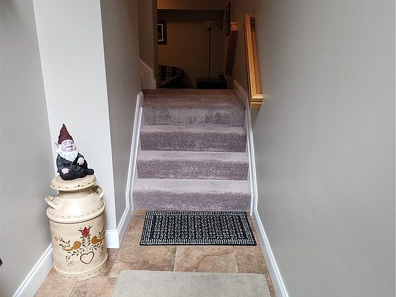 2nd image of 421 Shaler St