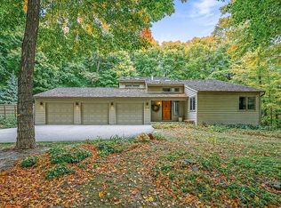 6375 Maple Rdg, Excelsior, MN 55331