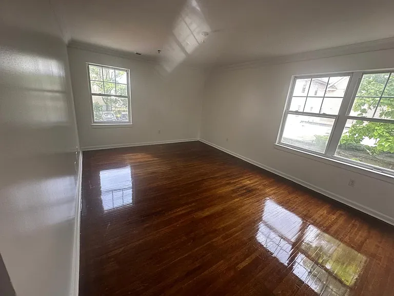 20 Wainwright St #2 — Photo 46