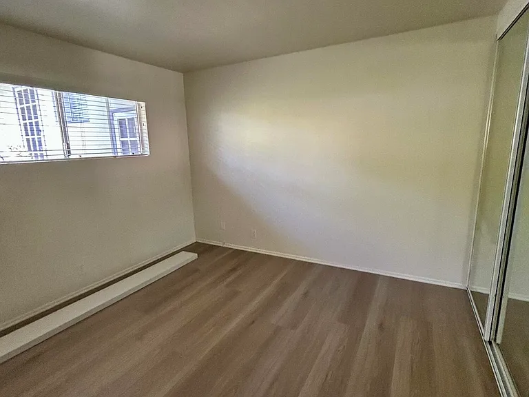 1423 Park Pl #19 — Photo 8