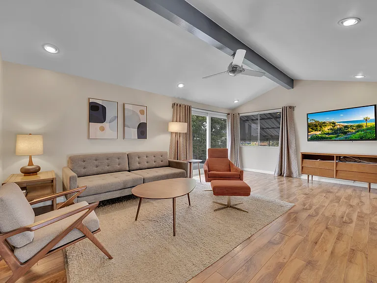 5621 Morro Way — Photo 34