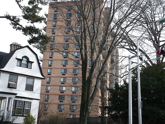 2nd image of 60 Parkway Dr E APT 12B