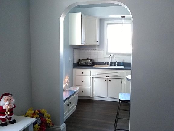 4th image of 303 Oak St #1