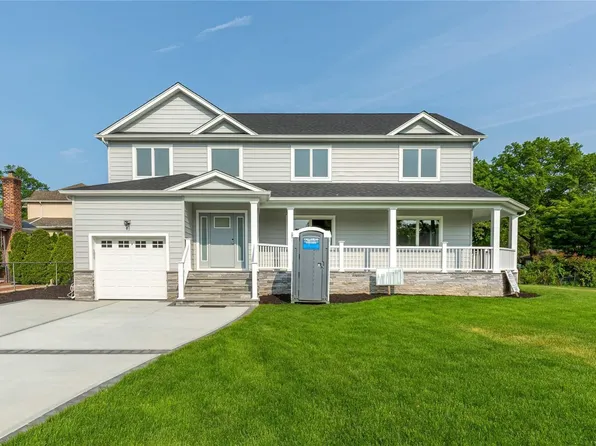 11 East Street, New Hyde Park, NY 11040