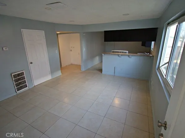 3504 Pioneer Dr, Bakersfield, CA 93306