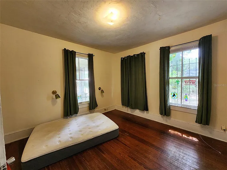 812 SE 4th Ave — Photo 10