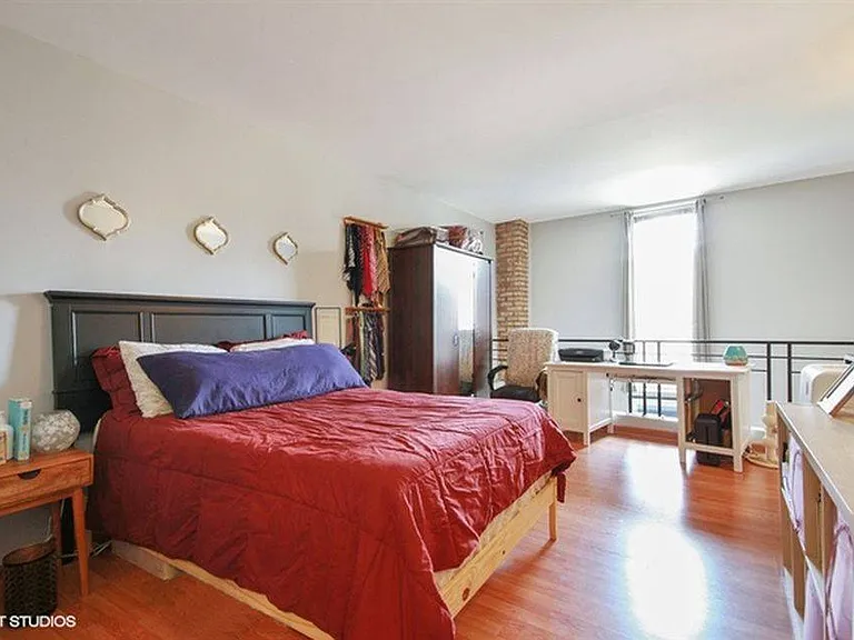 2828 N Burling St #417 — Photo 4